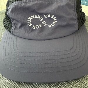 NWOT Bandit Runners By Runners Dark Blue